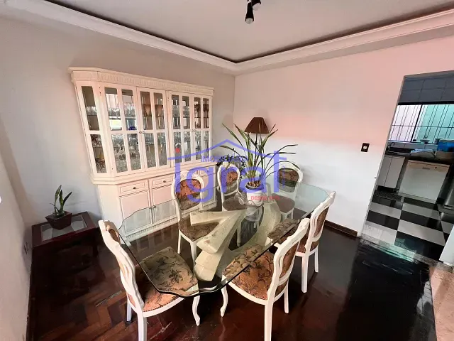 Sobrado com 310m² 6 quartos e 5 banheiros, à venda, no bairro Cidade Vargas em São Paulo