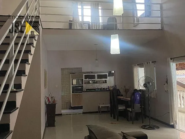Sobrado com 385m² 3 quartos e 2 banheiros, à venda, no bairro Borda da Mata em Caçapava