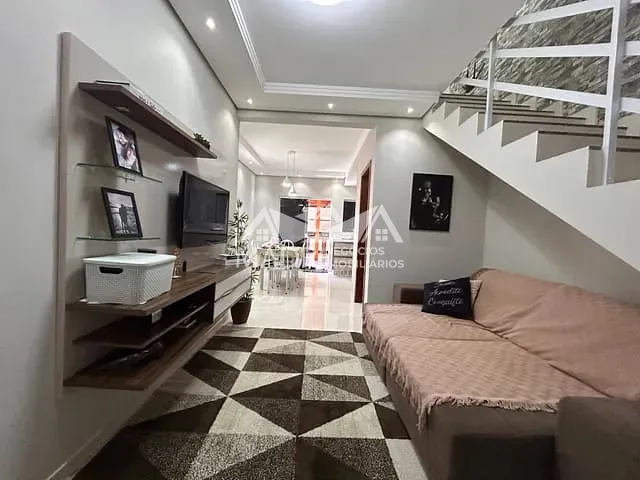 Sobrado com 120m² 2 quartos e 2 banheiros, à venda, no bairro Bela Vista em Palhoça