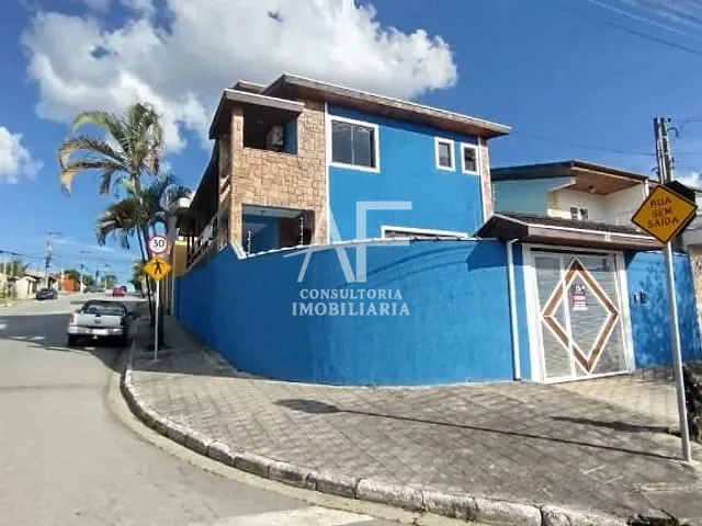 Sobrado com 250m² 4 quartos e 2 banheiros, à venda, no bairro Esplanada Independência em Taubaté