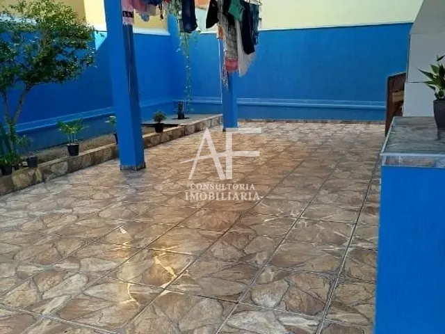 Sobrado com 250m² 4 quartos e 2 banheiros, à venda, no bairro Esplanada Independência em Taubaté