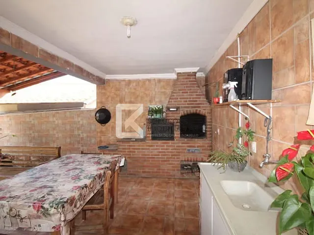 Sobrado com 250m² 3 quartos e 3 banheiros, à venda, no bairro Jardim Regina em Indaiatuba