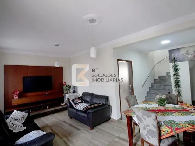 Sobrado com 250m² 3 quartos e 3 banheiros, à venda, no bairro Jardim Regina em Indaiatuba