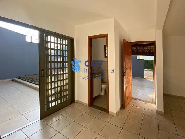 Casa com 120m² 3 quartos e 3 banheiros, para alugar, no bairro Jardim Oriente em Londrina