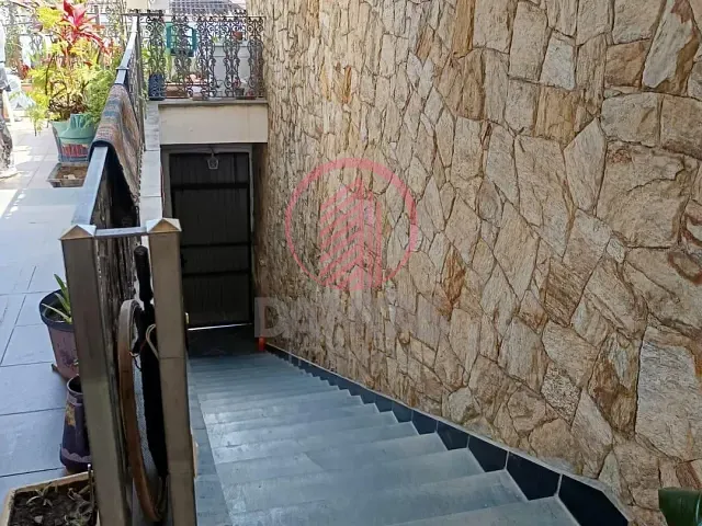 Sobrado com 320m² 3 quartos e 4 banheiros, à venda, no bairro Vila Campesina em Osasco