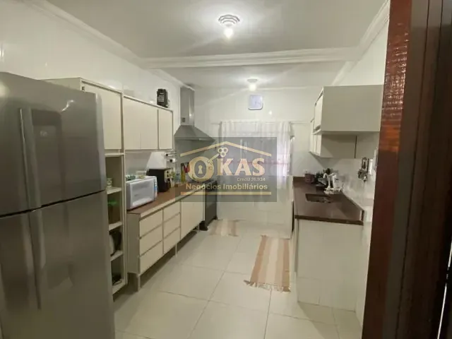 Sobrado com 427m² 3 quartos e 3 banheiros, à venda, no bairro Vila Paiva em Suzano