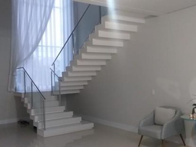 Foto do Sobrado - Sobrado no Condomínio Villa de Sant"Anna  com 3 dormitórios à venda, 330 m² por R$ 1.506.000 - Jardim Altos de Santana II - Jacareí/SP | RUSSI IMÓVEIS