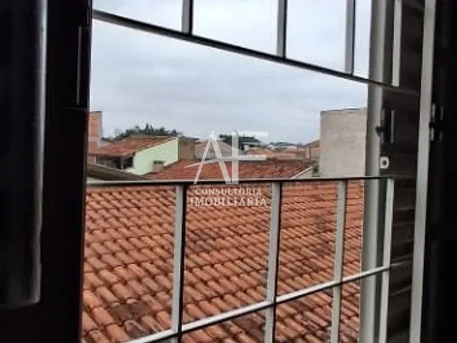 Sobrado com 150m², à venda, no bairro Parque Aeroporto em Taubaté