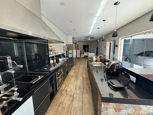 Sobrado com 266m² 3 quartos e 3 banheiros, à venda, no bairro Jardim Alvorada em Sumaré