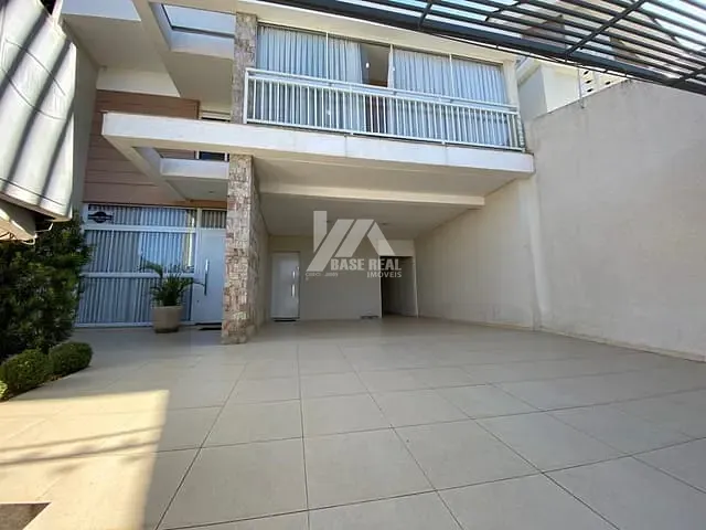 Sobrado com 179m² 3 quartos e 2 banheiros, à venda, no bairro Alto da XV em Guarapuava