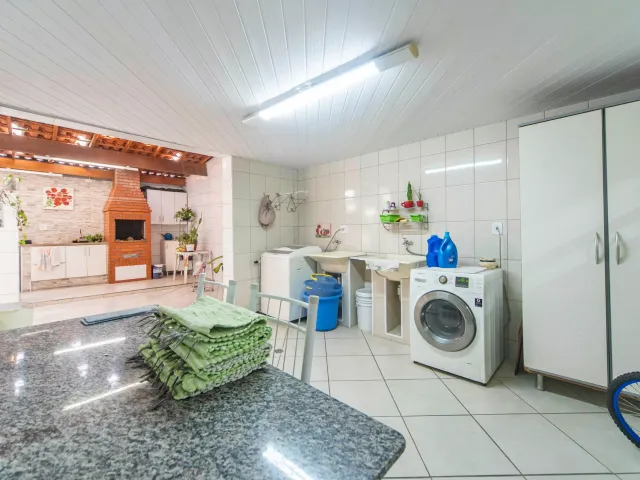 Sobrado 4 quartos e 4 banheiros, à venda, no bairro Vila Alto de Santo André em Santo André