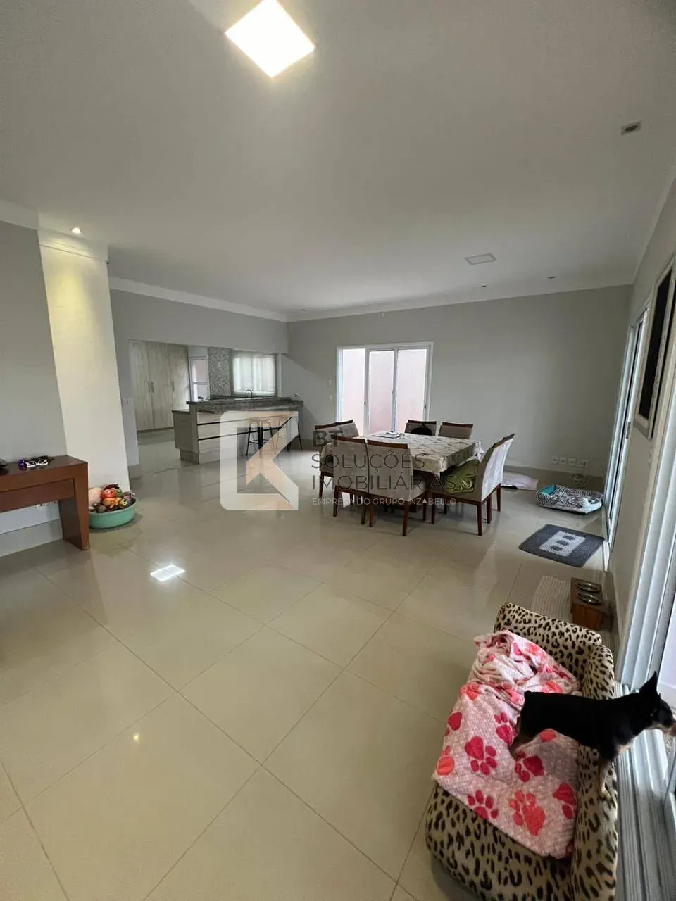 Sobrado, 3 quartos, 214 m² - Foto 1