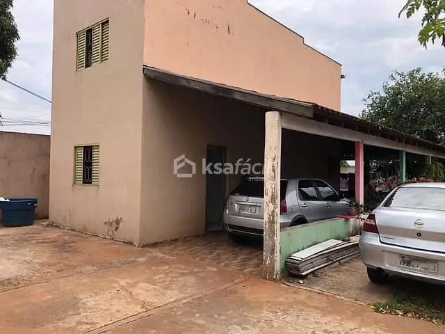 Sobrado com 360m² 3 quartos e 2 banheiros, à venda, no bairro Guanandi em Campo Grande