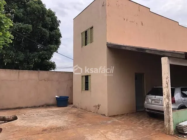 Sobrado com 360m² 3 quartos e 2 banheiros, à venda, no bairro Guanandi em Campo Grande