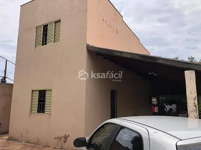Sobrado com 360m² 3 quartos e 2 banheiros, à venda, no bairro Guanandi em Campo Grande