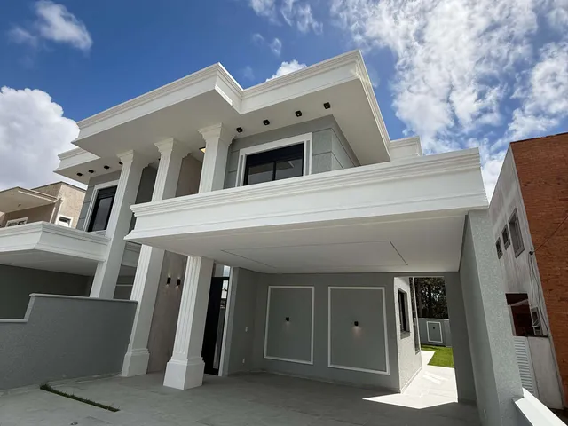 Sobrado com 225m² 3 quartos e 3 banheiros, à venda, no bairro Ingleses do Rio Vermelho em Florianópolis