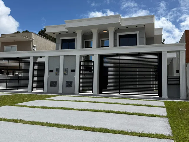 Sobrado com 225m² 3 quartos e 3 banheiros, à venda, no bairro Ingleses do Rio Vermelho em Florianópolis