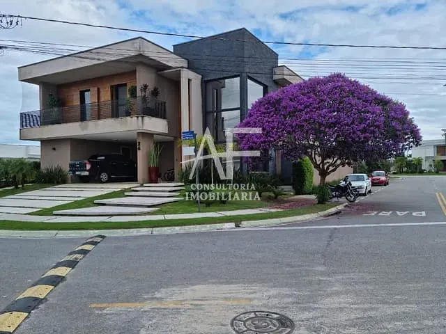 Sobrado com 505m² 3 quartos e 5 banheiros, à venda, no bairro Pinhão em Taubaté