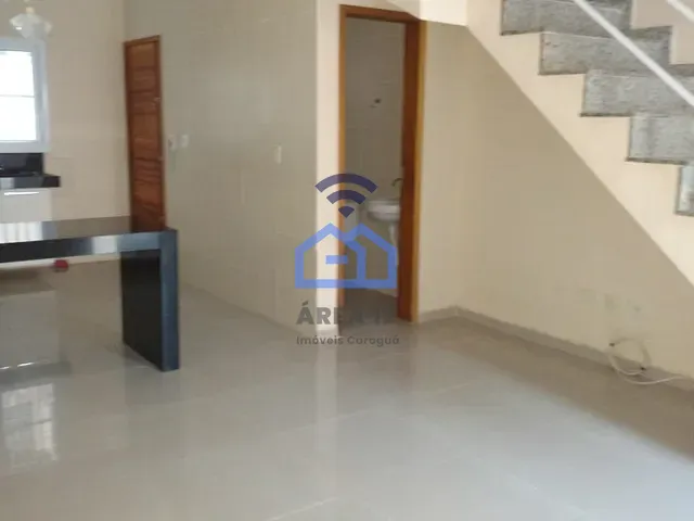 Sobrado com 98m² 2 quartos e 3 banheiros, à venda, no bairro Porto Novo em Caraguatatuba