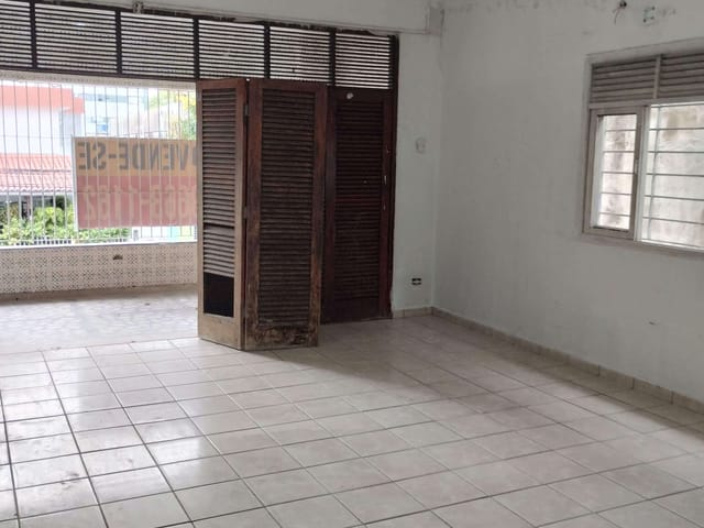 Sobrado com 350m², à venda ou para alugar, no bairro Casa Amarela em Recife