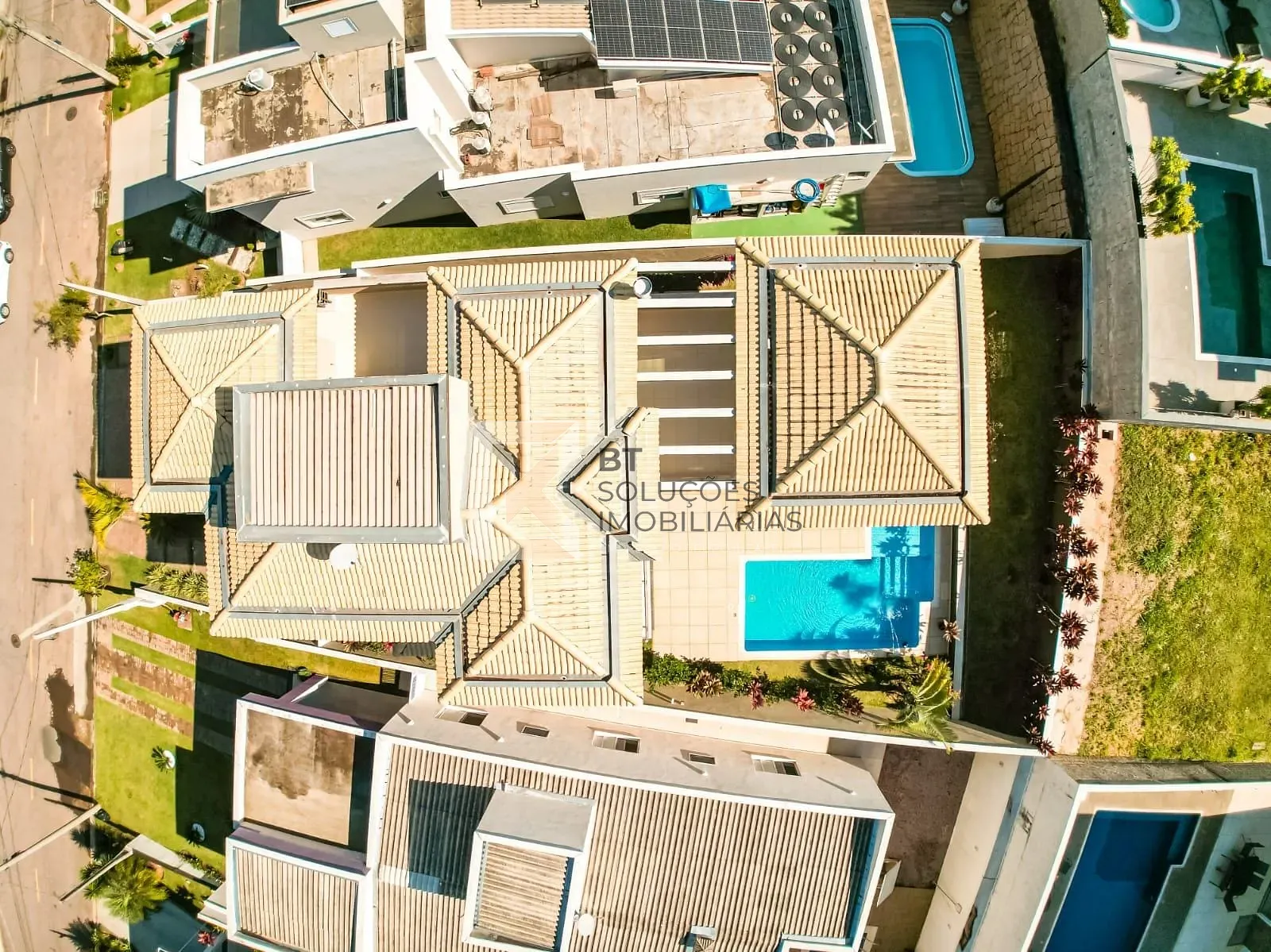 Sobrado, 3 quartos, 254 m² - Foto 2