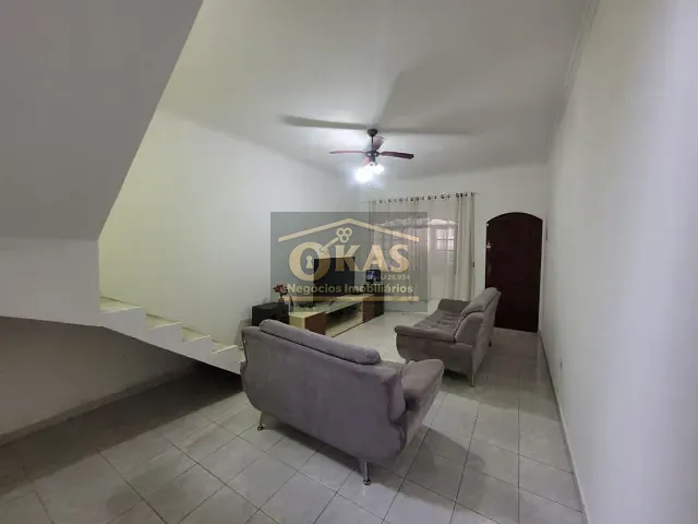 Sobrado com 147m² 3 quartos e 2 banheiros, à venda, no bairro Jardim Ferrazense em Ferraz de Vasconcelos