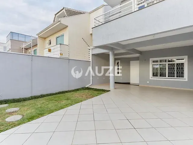 Sobrado com 191m² 3 quartos e 3 banheiros, à venda, no bairro Xaxim em Curitiba