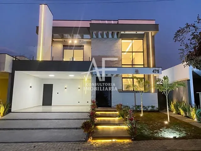 Sobrado com 300m² 4 quartos e 6 banheiros, à venda, no bairro Condomínio Ouro Ville em Taubaté