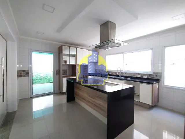Sobrado com 399m² 4 quartos e 1 banheiro, à venda, no bairro City Bussocaba em Osasco