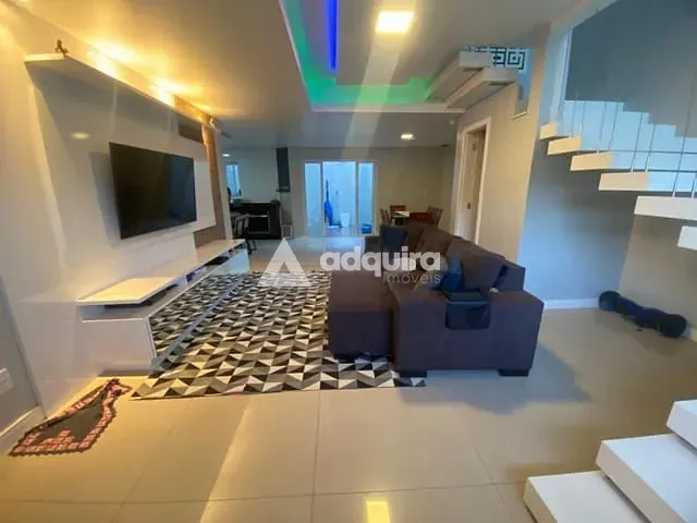 Sobrado com 118m² 3 quartos e 3 banheiros, à venda, no bairro Oficinas em Ponta Grossa