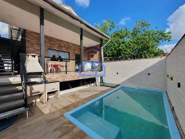 Sobrado com 225m² 7 quartos e 7 banheiros, à venda, no bairro Aruan em Caraguatatuba