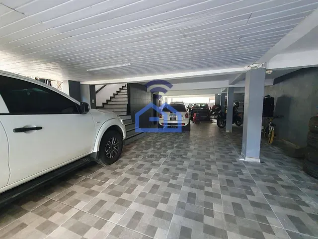 Sobrado com 225m² 7 quartos e 7 banheiros, à venda, no bairro Aruan em Caraguatatuba