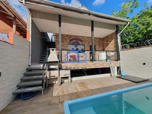 Sobrado com 225m² 7 quartos e 7 banheiros, à venda, no bairro Aruan em Caraguatatuba