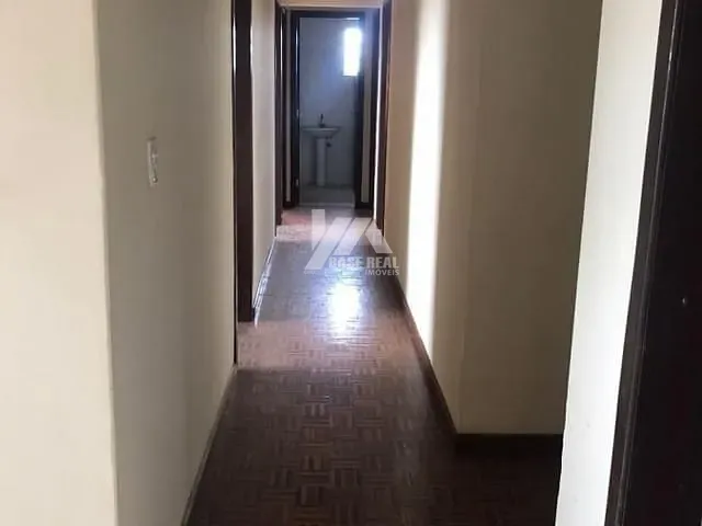 Sobrado com 362m² 5 quartos e 2 banheiros, à venda, no bairro Contorno em Ponta Grossa