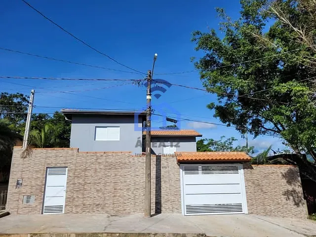 Sobrado com 360m² 3 quartos e 4 banheiros, à venda, no bairro Massaguaçu em Caraguatatuba