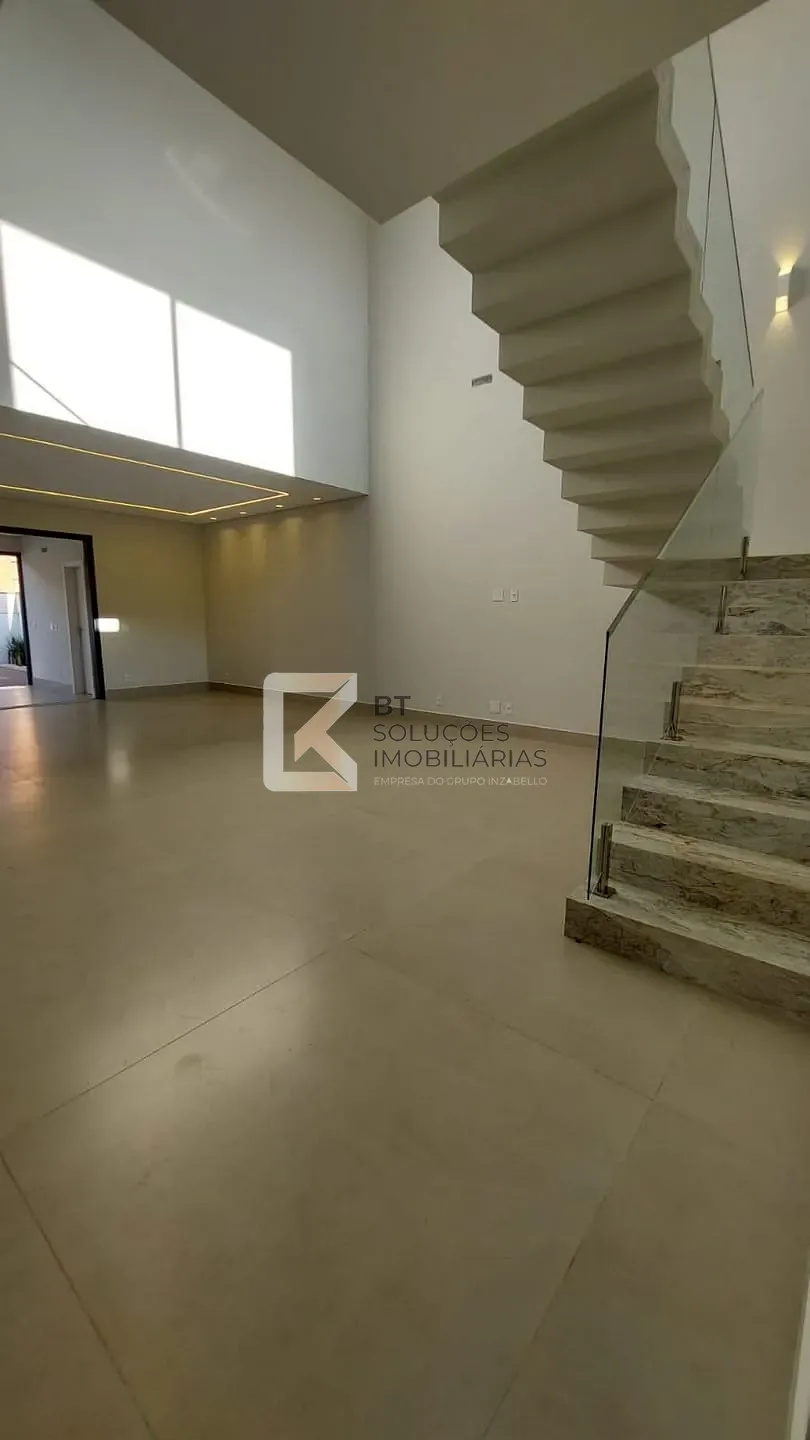 Sobrado, 4 quartos, 303 m² - Foto 2