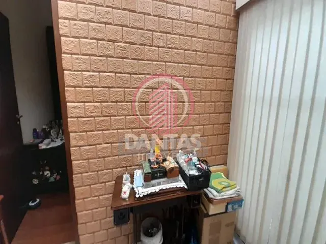 Sobrado com 185m² 2 quartos e 1 banheiro, à venda, no bairro Bela Vista em Osasco