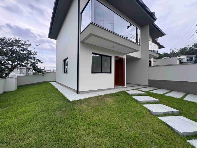 Foto do Sobrado - Sobrado à venda, Potecas, São José, SC | Madri Imóveis