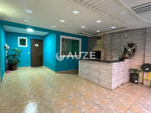 Sobrado com 67m² 3 quartos e 2 banheiros, à venda, no bairro Vitória Régia em Curitiba