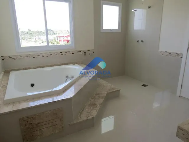 Sobrado com 310m² 4 quartos e 4 banheiros, à venda, no bairro Urbanova em São José Dos Campos