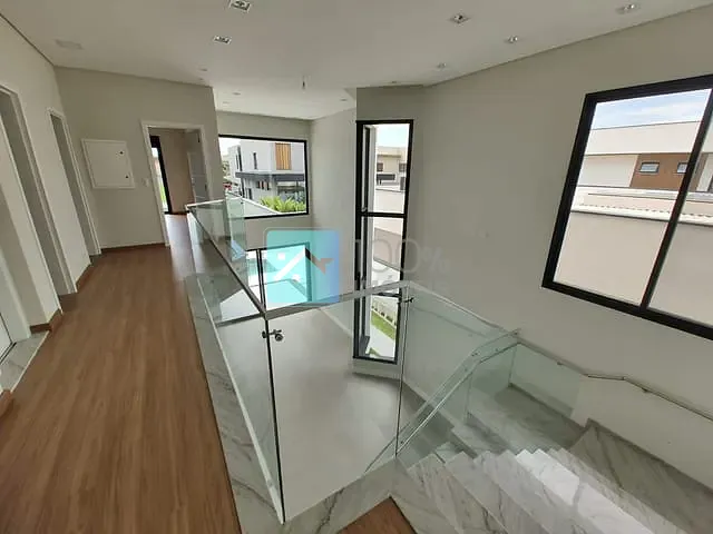 Sobrado com 450m² 4 quartos e 6 banheiros, à venda, no bairro Urbanova em São José dos Campos
