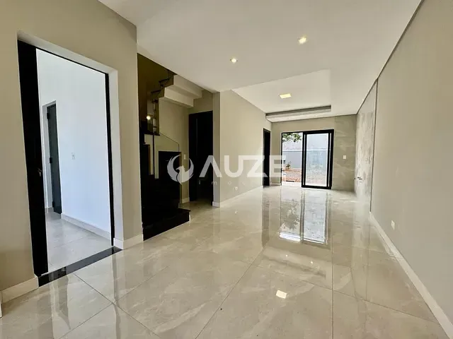 Sobrado com 135m² 3 quartos e 3 banheiros, à venda, no bairro Pioneiros em Fazenda Rio Grande