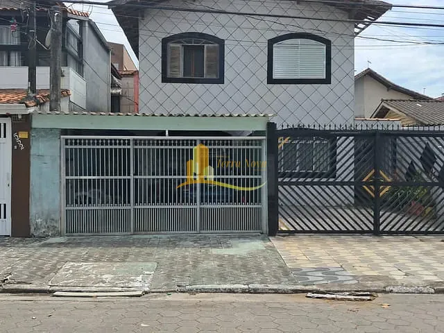Sobrado 2 quartos e 1 banheiro, à venda, no bairro Ocian em Praia Grande