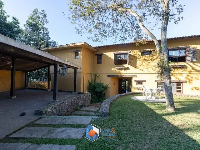 Sobrado com 1498m² 5 quartos e 4 banheiros, à venda, no bairro Guarapiranga em São Paulo