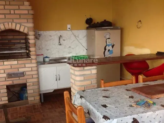 Sobrado com 160m² 4 quartos e 2 banheiros, à venda, no bairro Vila Jundiaí em Mogi das Cruzes