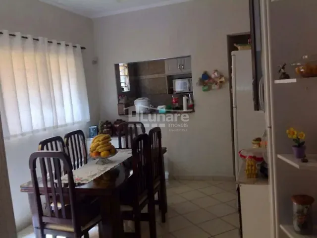 Sobrado com 160m² 4 quartos e 2 banheiros, à venda, no bairro Vila Jundiaí em Mogi das Cruzes