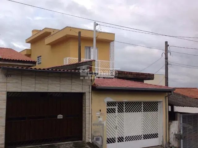 Sobrado com 160m² 4 quartos e 2 banheiros, à venda, no bairro Vila Jundiaí em Mogi das Cruzes