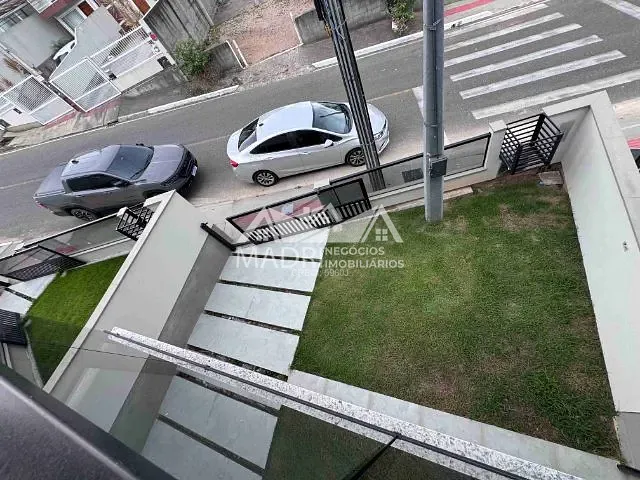 Sobrado 3 quartos e 3 banheiros, à venda, no bairro Potecas em São José