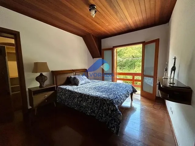 Sobrado com 10m² 5 quartos e 6 banheiros, à venda, no bairro Vila Capivari em Campos Do Jordão