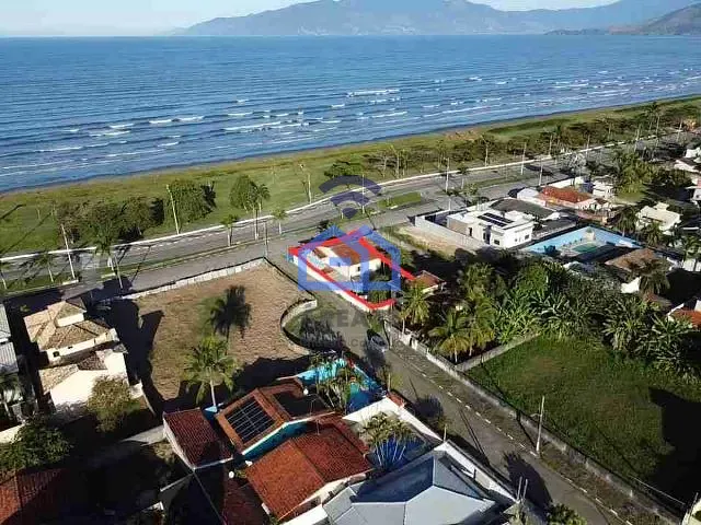Sobrado com 430m² 5 quartos e 5 banheiros, para alugar, no bairro Praia das Palmeiras em Caraguatatuba